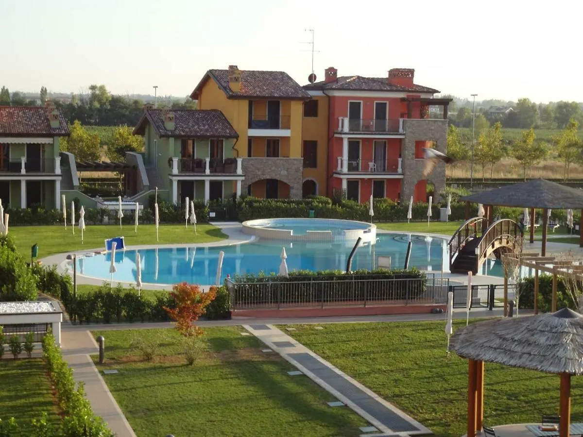 Appartamento Corina Сирмионе 0*,  Италия